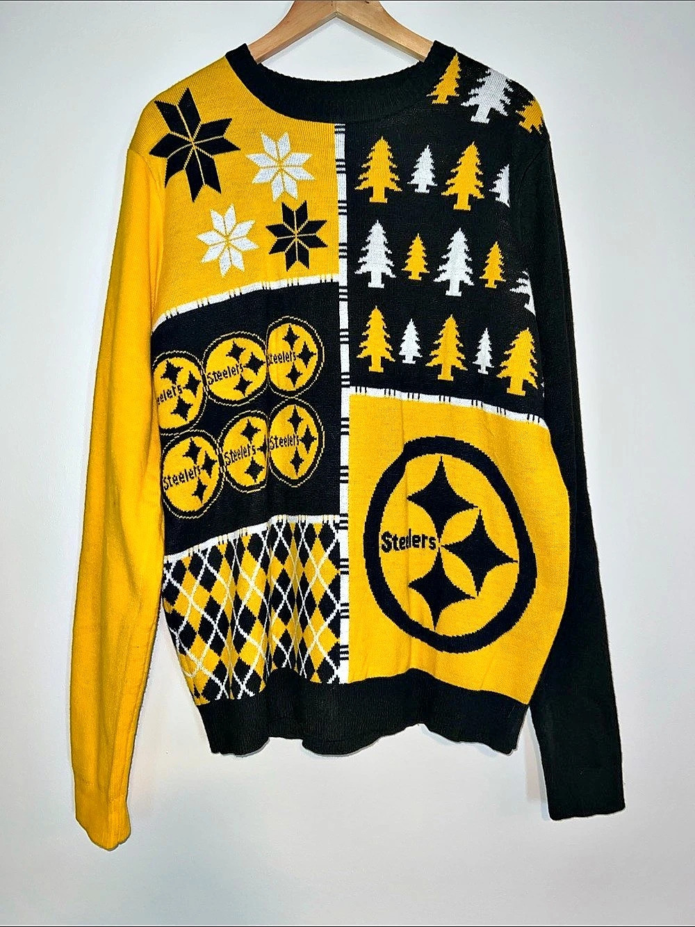Team Apparel Steelers NFL Sweater Size XL